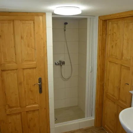 홈스테이 Kosmonosy, Hradistska 181 *