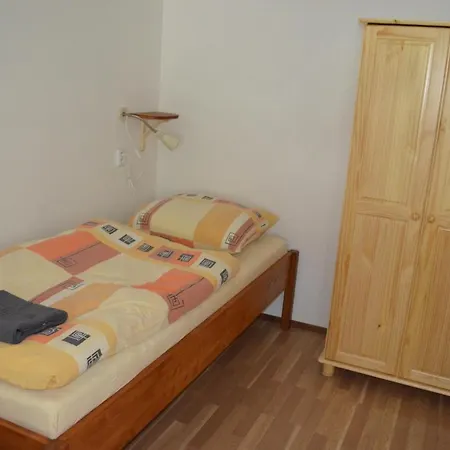 Kosmonosy, Hradistska 181 믈라다볼레슬라프